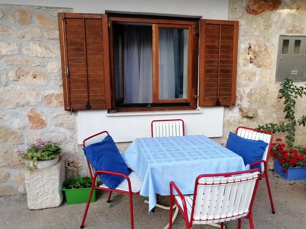 Holiday Apartment In Funtana With Air Conditioning, Wifi, Washing Machine 4982-7
