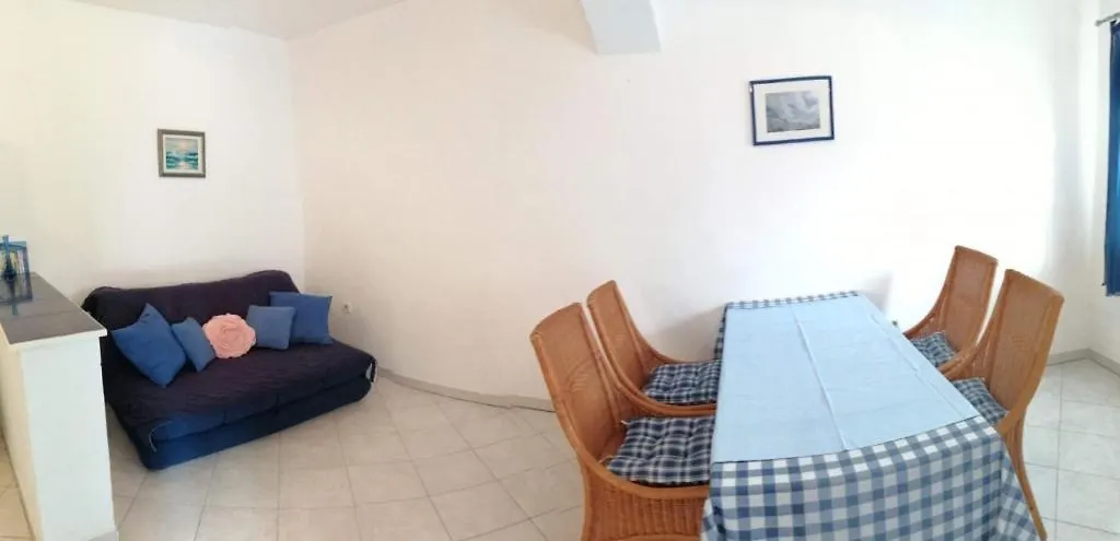 Holiday Apartment In Funtana With Air Conditioning, Wifi, Washing Machine 4982-7