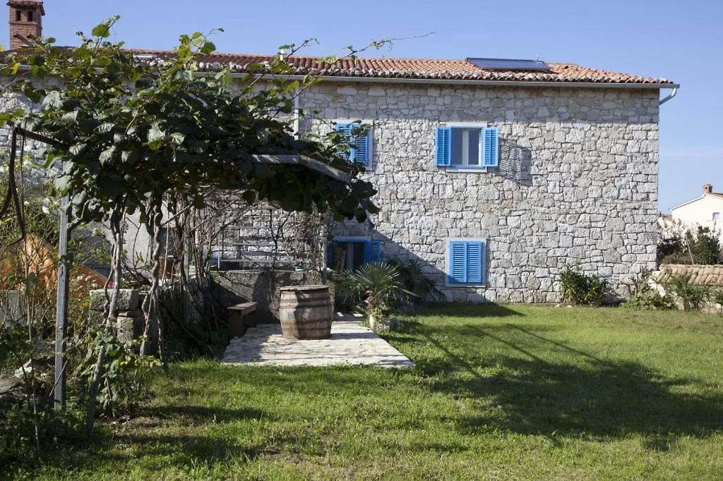 Holiday Apartment In Funtana With Air Conditioning, Wifi, Washing Machine 4982-7