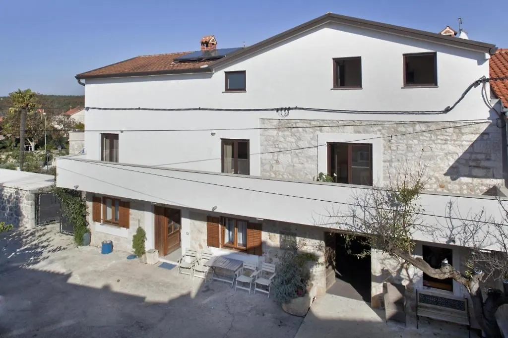 Holiday Apartment In Funtana With Air Conditioning, Wifi, Washing Machine 4982-7