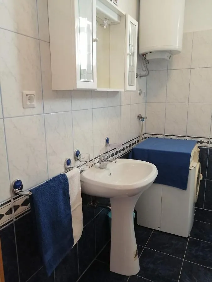 Holiday Apartment In Funtana With Air Conditioning, Wifi, Washing Machine 4982-7 0*,